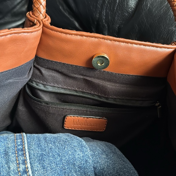 Lulu Dharma Tote Bag - Picture 8 of 10